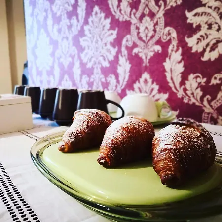 La Casa Di Benedetta Frühstückspension *